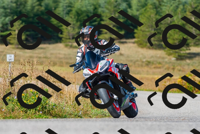 20250914102200_-R023188_r2