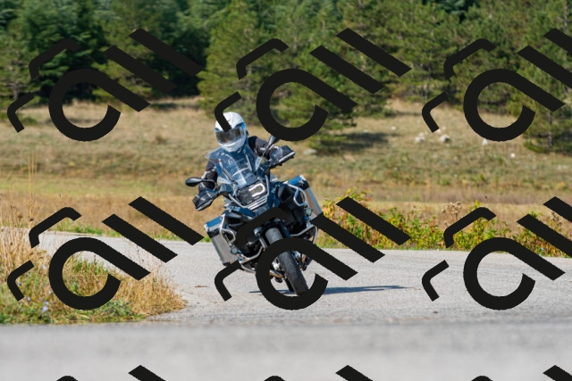 20250914102211_-R023190_r2