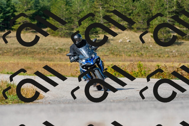 20250914102218_-R023194_r2