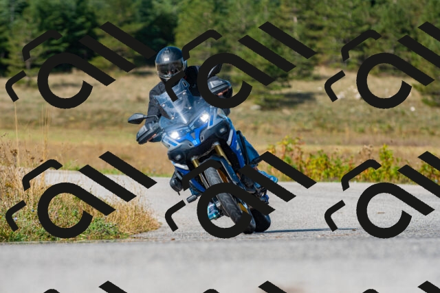 20250914102219_-R023196_r2