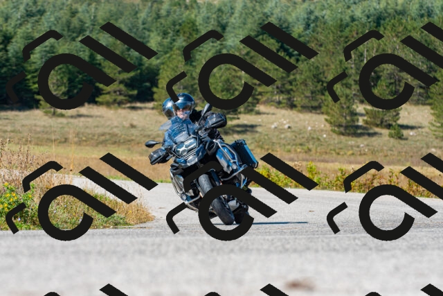 20250914110518_-R023417_r2