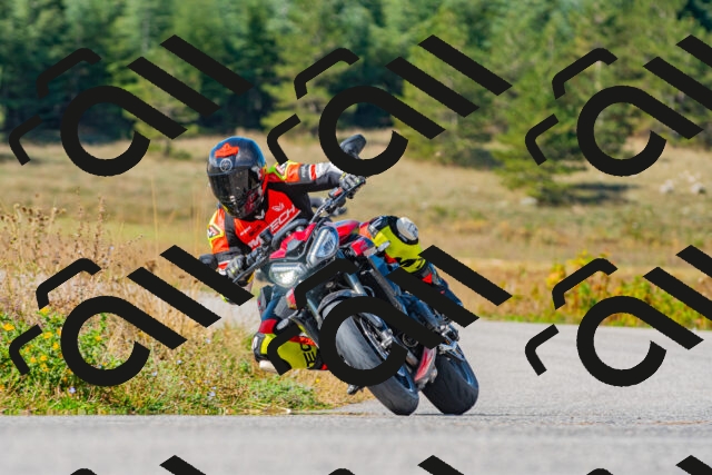 20250914111057_-R023470_r2