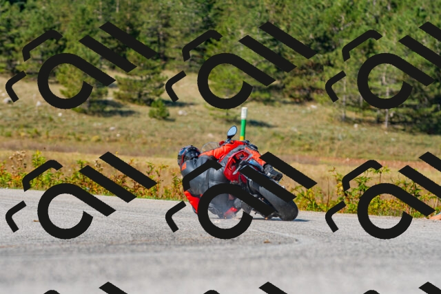 20250914111106_-R023478_r2