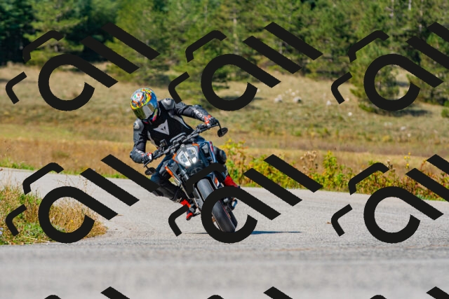 20250914111205_-R023497_r2