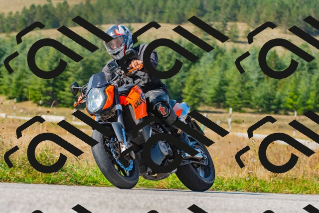 20250914111212_-R023510_r2