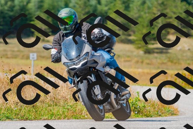 20250914113054_-R023690_r2