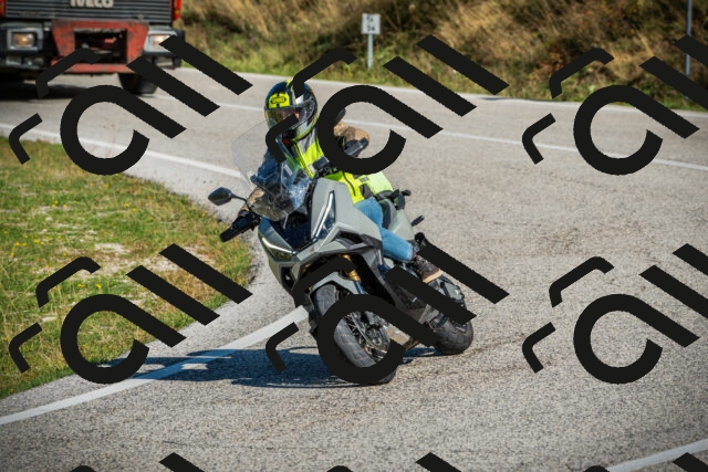 202509131054-DSC01864_c1_