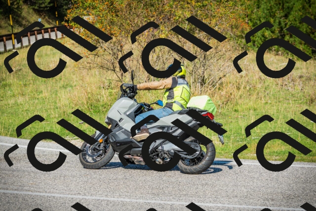 202509131054-DSC01867_c1_