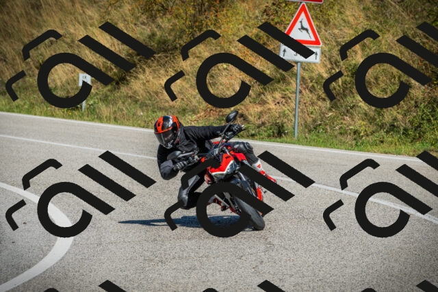 202509131205-DSC03199_c1_