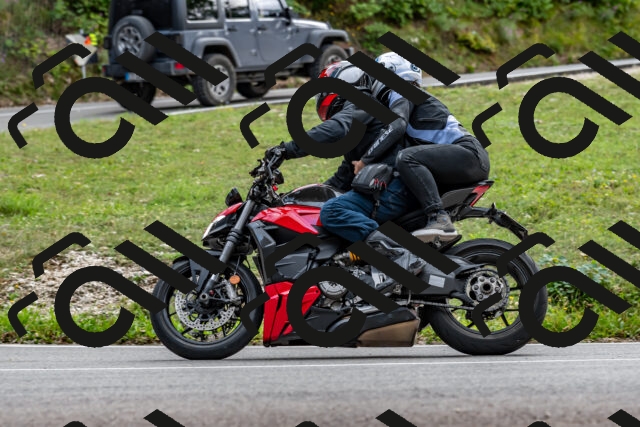 202509141552-DSC_0922_d2_