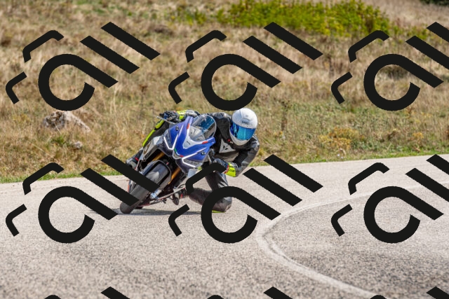 20250914120213-R01_8886_r1