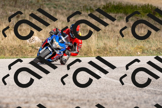 20250914152338-R01_9762_r1