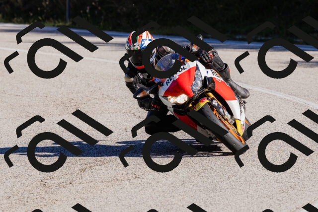 202509201011-_04A9876_c3