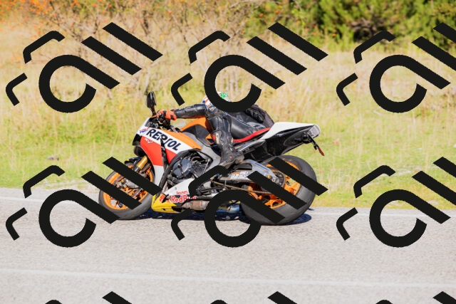 202509201011-_04A9881_c3