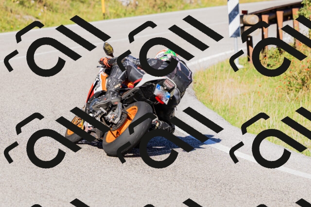 202509201011-_04A9883_c3