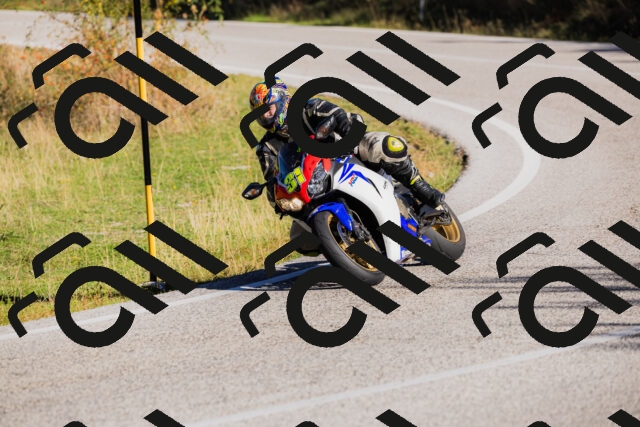 202509201011-_04A9890_c3