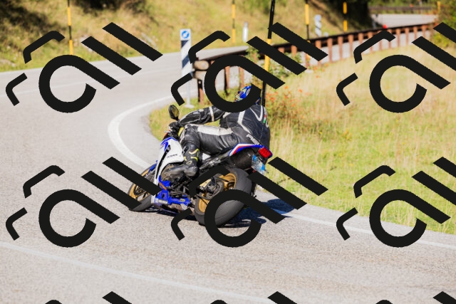 202509201011-_04A9894_c3