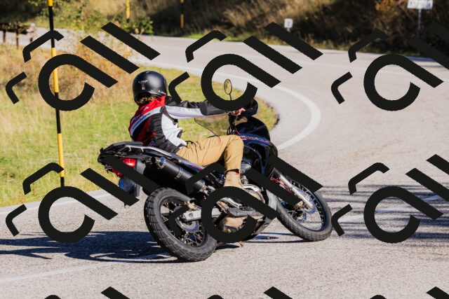 202509201013-_04A9914_c3