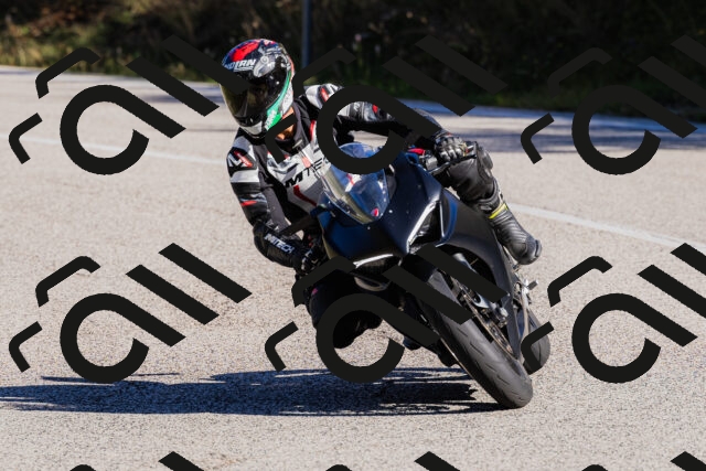 202509201013-_04A9923_c3