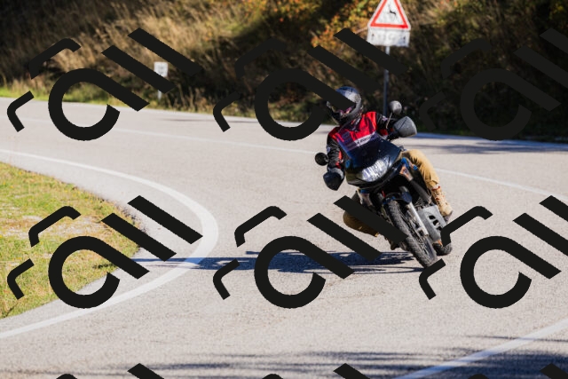 202509201013-_04A9935_c3