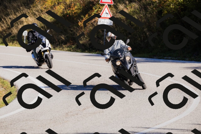 202509201014-_04A9947_c3