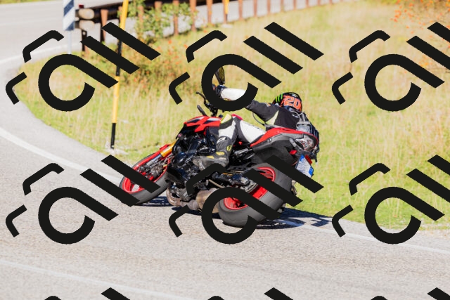 202509201019-_04A9997_c3