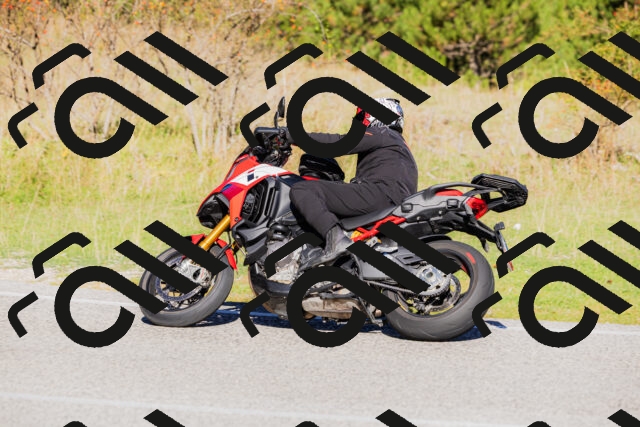 202509201027-_04A0105_c3