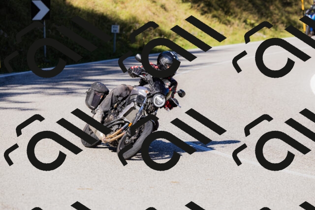 202509201035-_04A0194_c3