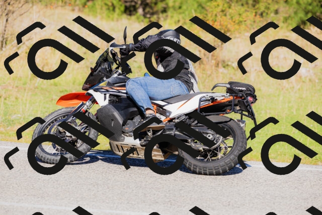 202509201039-_04A0283_c3