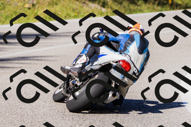 202509201043-_04A0312_c3