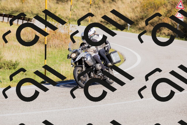 202509201044-_04A0326_c3