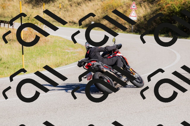 202509201044-_04A0337_c3