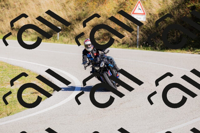 202509201046-_04A0350_c3