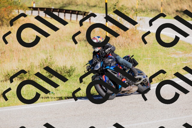 202509201046-_04A0351_c3