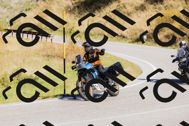 202509201047-_04A0364_c3