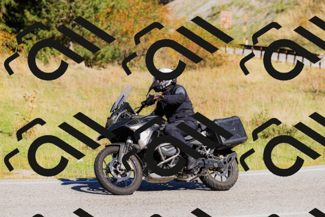 202509201047-_04A0366_c3