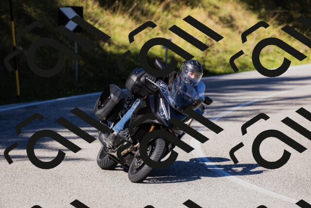 202509201048-_04A0379_c3