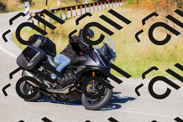 202509201048-_04A0380_c3