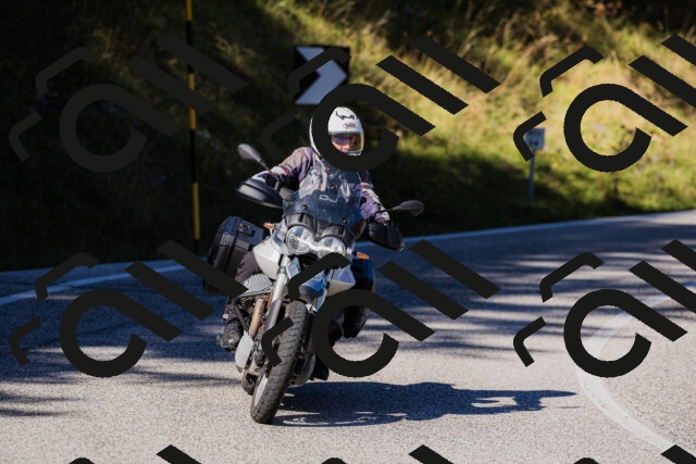 202509201048-_04A0383_c3