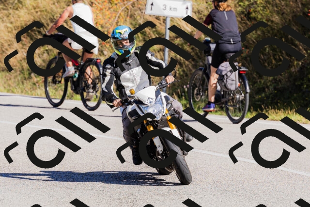 202509201050-_04A0401_c3