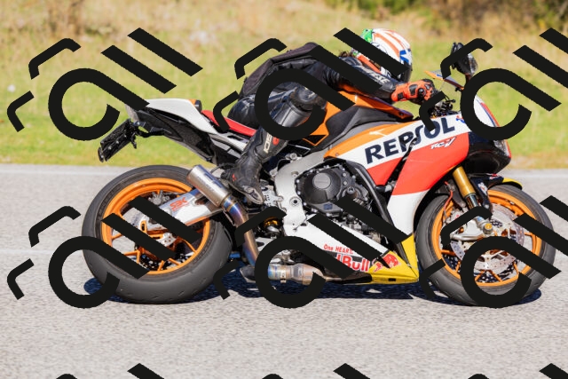 202509201057-_04A0449_c3