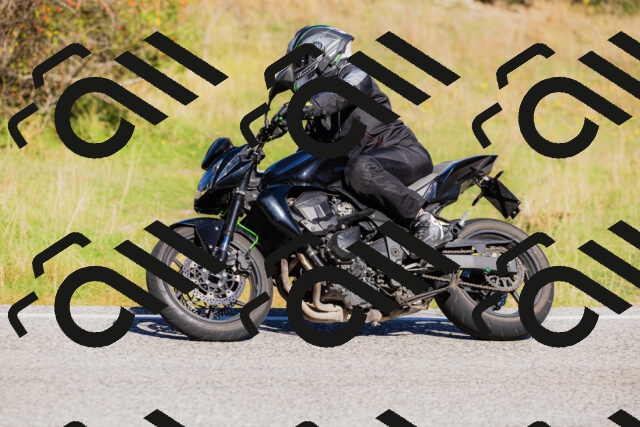 202509201057-_04A0460_c3