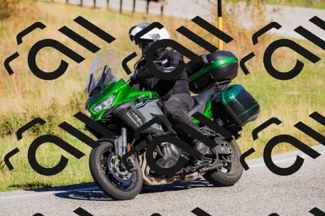 202509201100-_04A0470_c3