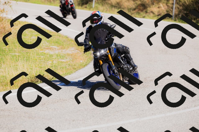 202509201101-_04A0488_c3