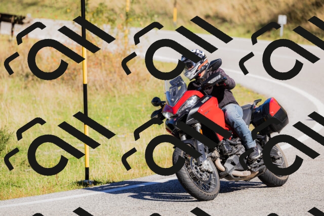 202509201101-_04A0495_c3