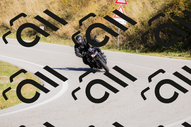 202509201104-_04A0518_c3