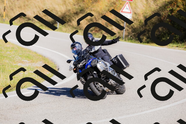 202509201106-_04A0537_c3