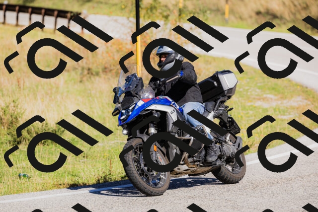 202509201112-_04A0580_c3