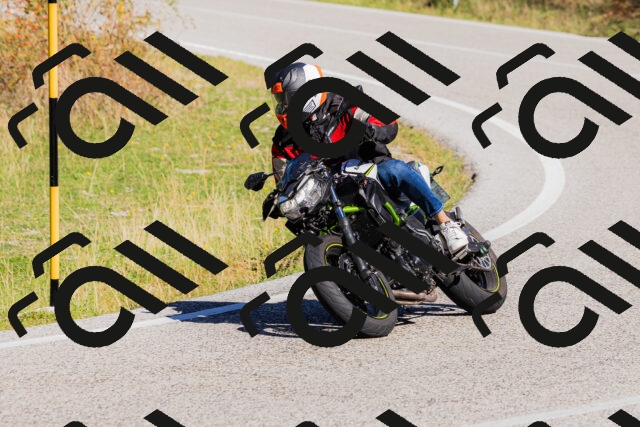 202509201118-_04A0623_c3