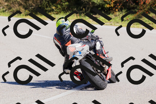 202509201118-_04A0629_c3